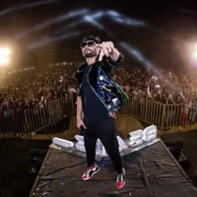 download Munni Badnaam Remix Dj Shadow Dubai mp3 song ringtone, Munni Badnaam Remix Dj Shadow Dubai full album download